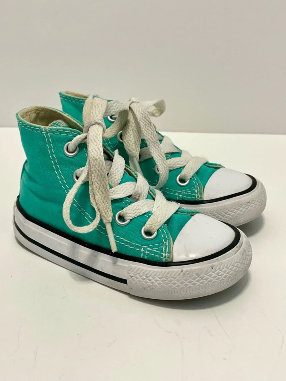 Converse All Star Chuck Taylor Classic High Top Kids Sneakers Youth Size 5 Teal
